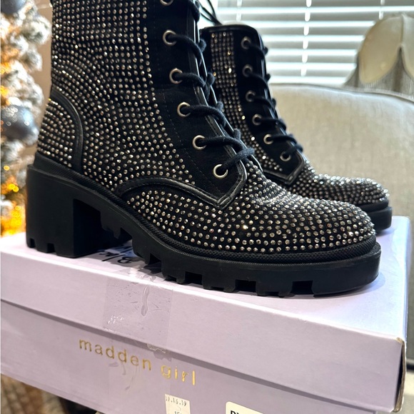 Madden Girl Boots Size 8 - Picture 6 of 11
